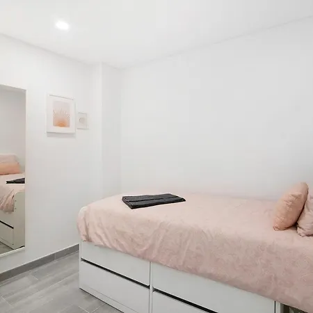 Acacia Apartment *
